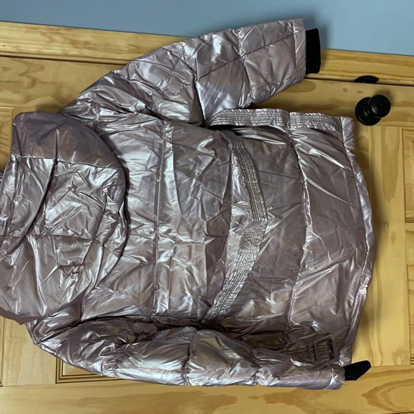 Hooded Belted Down Puffer Jacket - Picture 2 of 4